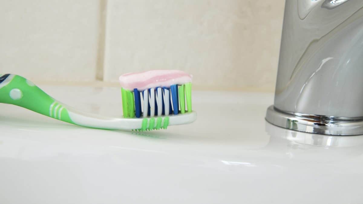 , Is Sodium Lauryl Sulfate (SLS) in Toothpaste Safe?, Dr. Nicolle